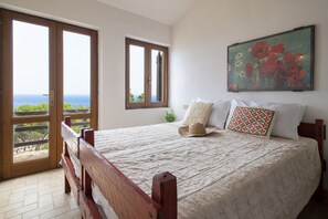 3 عدّة غرف نوم وملاءات أسرّة