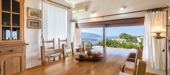 Villa 'Paradiso' with Sea View, Private Pool and Private Terrace