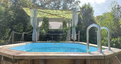 Yourte Confort au Calme Avec Piscine