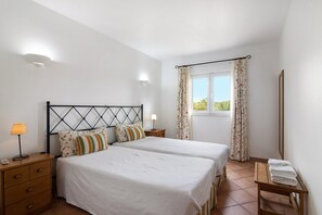 2 chambres, fer et planche Ă repasser, Wi-Fi gratuit, draps fournis