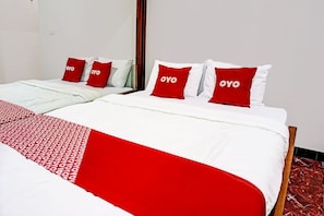 Quarto casal luxo | Escrivaninha, Wi-Fi de cortesia, roupa de cama