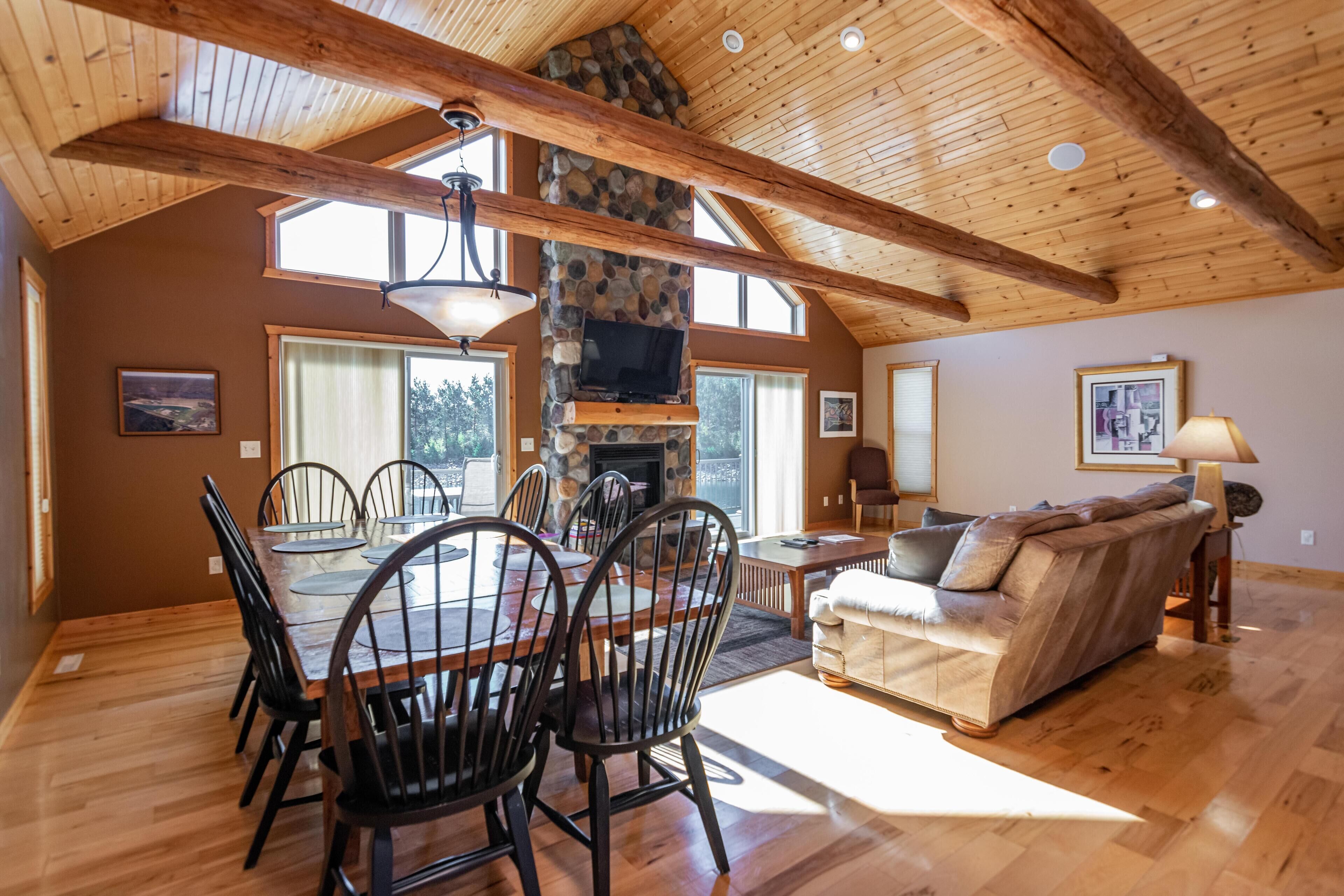 Dream Vacation Home On A Peaceful Channel And Private Beach - Wisconsin