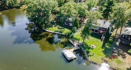 LOVELY LAKEFRONT HOME ON THE EASTERN SIDE OF CASTLE ROCK LAKE