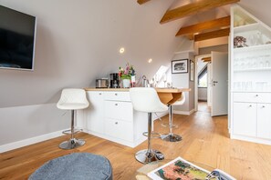 Dining - Modern. Ruhig. Wiesenblick. Ringhoog Hüs Whg. 5 "weitblick" Objekt-id: Rhh/05 (Westerland)