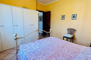2 camere, ferro/asse da stiro