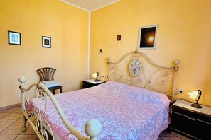 2 camere, ferro/asse da stiro