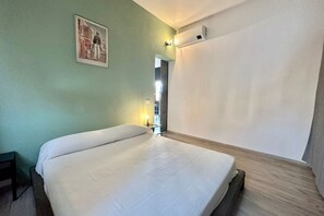 1 bedroom, iron/ironing board