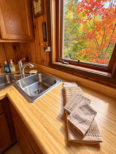 Vacation Home in Quiet Wooded Setting with Beautiful Scenic Views from Living