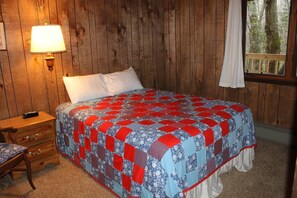 4 bedrooms, free WiFi, bed sheets