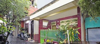 OYO Life 91859 Kost Budhe Syariah