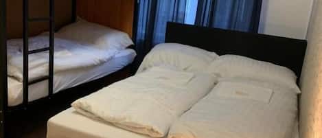Basic Quadruple Room | Blackout drapes, free WiFi
