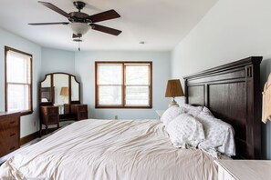 6 chambres, fer et planche à repasser, accès au Wi-Fi (inclus)