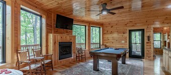 Serendipity Cabin- Relax & Recharge at RRG