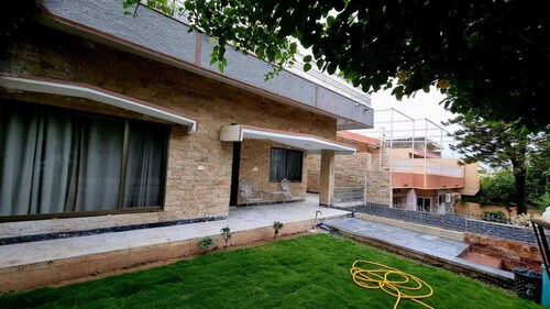 Conveniant and Spacious 