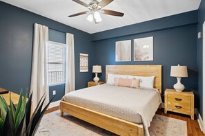 3 bedrooms, iron/ironing board, WiFi, bed sheets - Laketown Wharf 333 - 3rd Floor, No Elevator Needed, 3BR, 5 Pools, Beach Access and Gym (Panama City Beach)