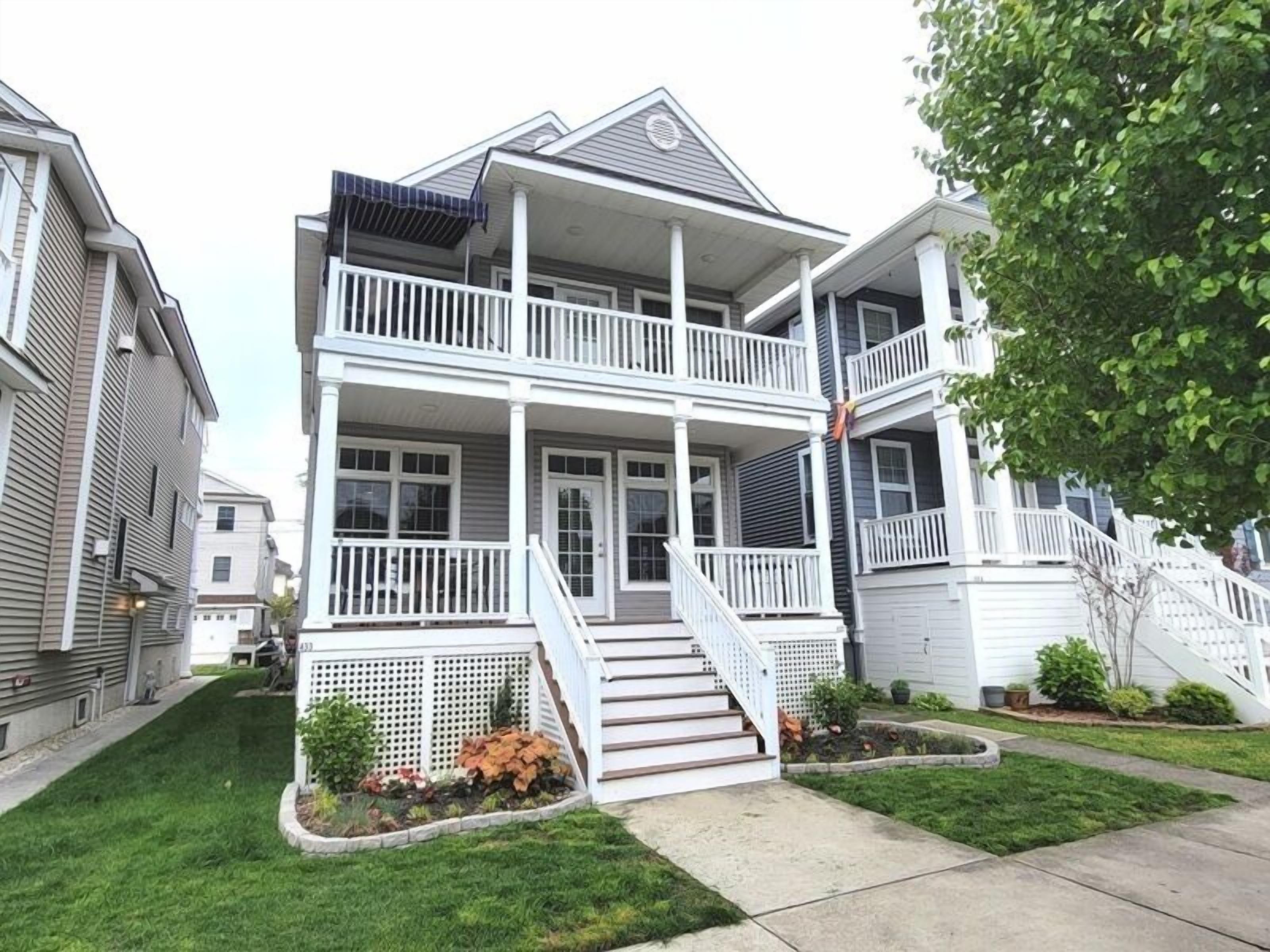 Three Bedroom, 2 Bath Non-Smoking Unit