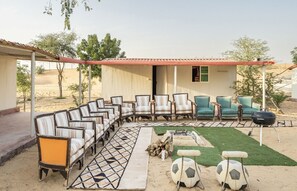 Property grounds - Desert camp for Romantic night stay and desert party (Dubai)
