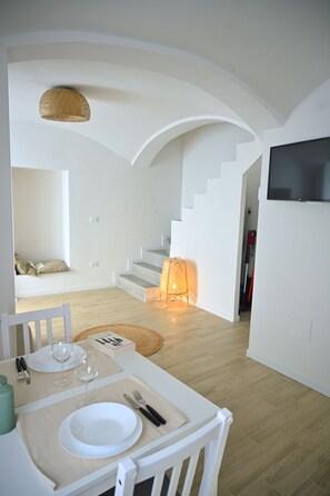 Dining - Holiday home in historical center a few minutes from the sea.  (Treglio)