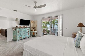3 bedrooms, iron/ironing board, travel cot, free WiFi