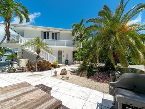 Outdoor dining - Sunset Seeker~ On Gulf of Mexico, Pool & 35 (Marathon)