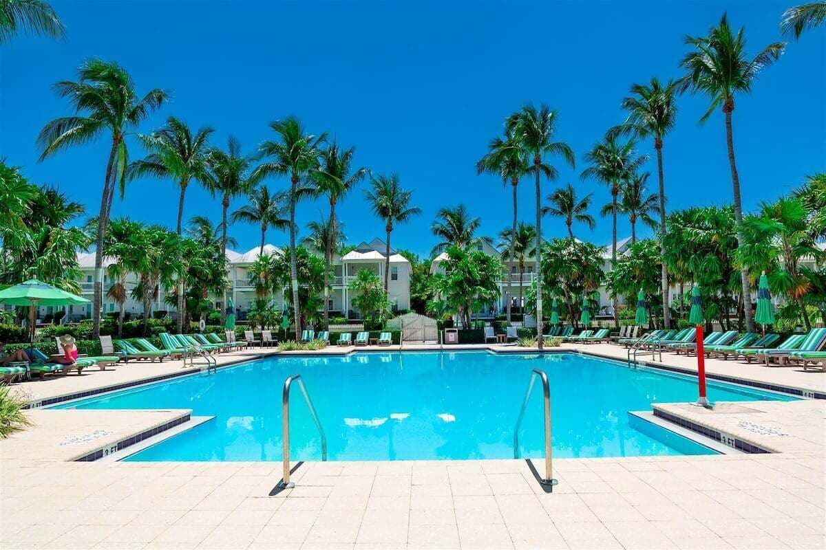 Et oppvarmet basseng