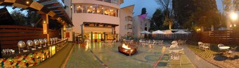 Hotel Arif Castle