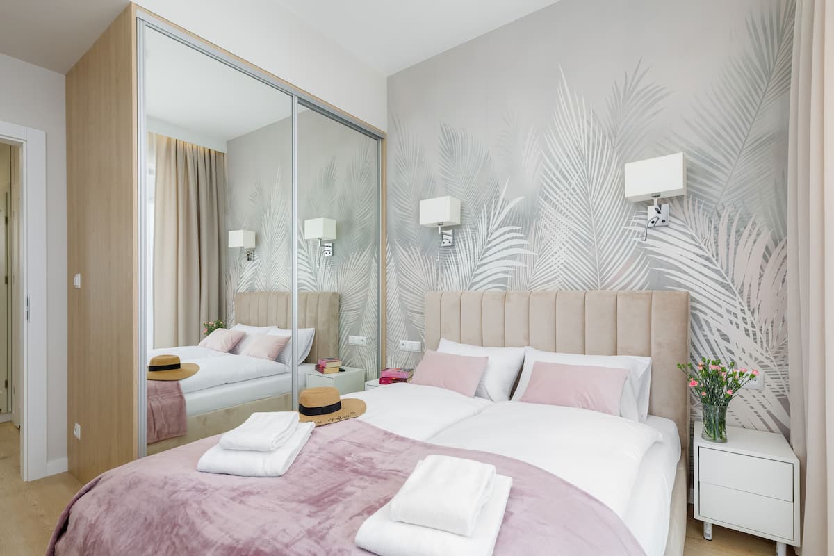 Superior Apartment | 1 bedroom, premium bedding, laptop workspace, iron/ironing board