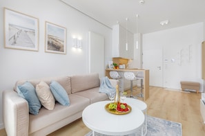 Superior-Apartment | 1 Schlafzimmer, hochwertige Bettwaren, laptopgeeigneter Arbeitsplatz