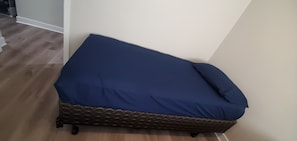 4 habitaciones, tabla de planchar con plancha, wifi y ropa de cama