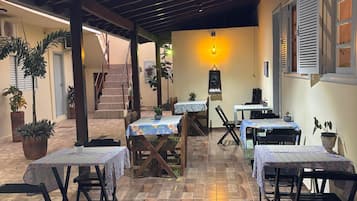 Desayuno buffet incluido todos los días