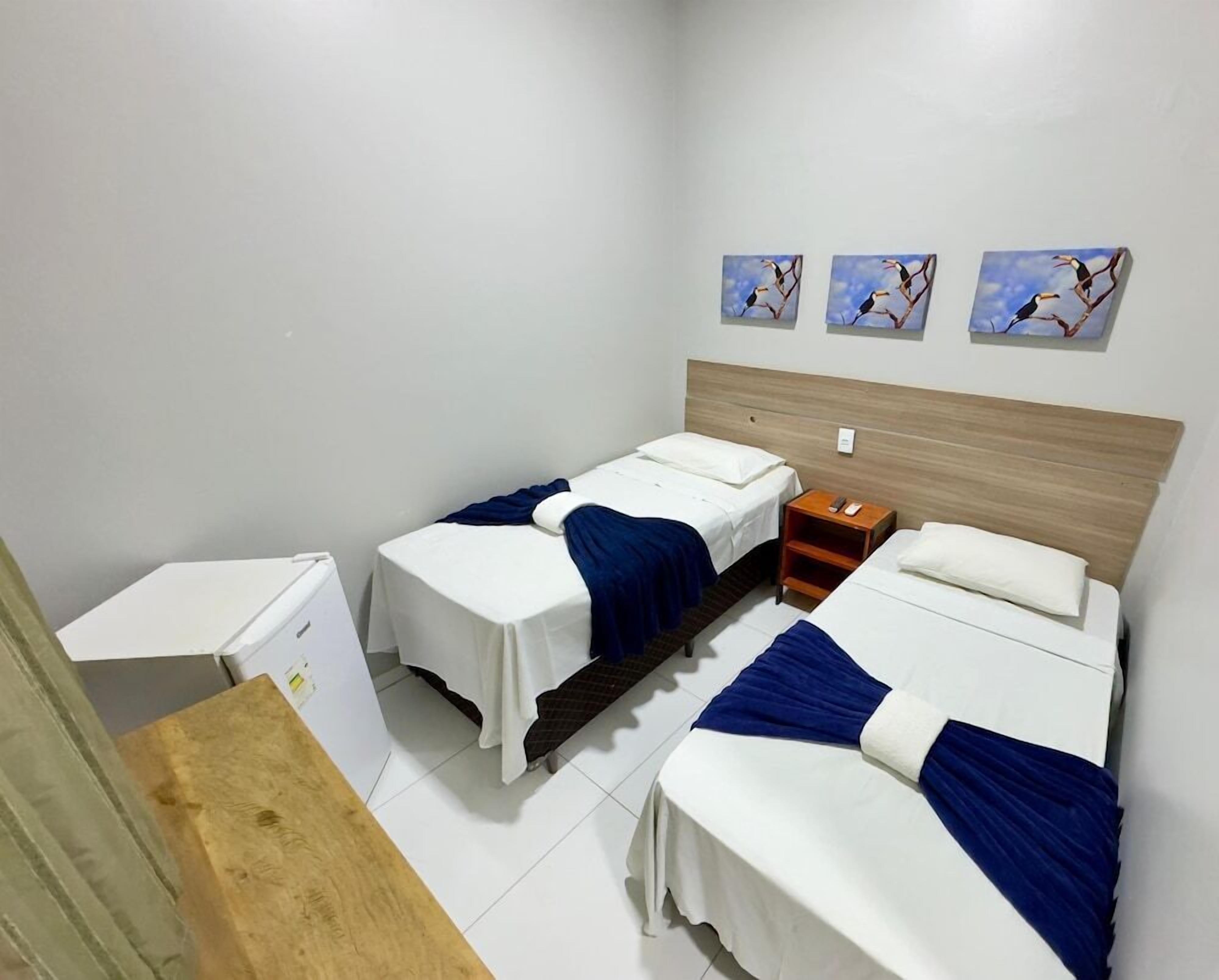 Minibar, free WiFi, bed sheets