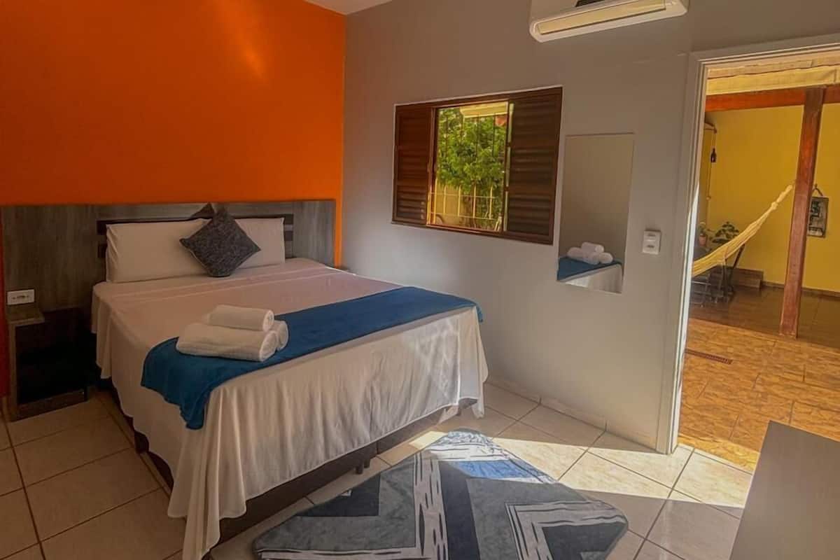 基础双人房 | 迷你吧、免费 WiFi、床单