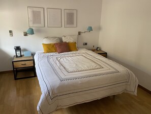 2 bedrooms, WiFi, bed sheets