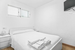2 bedrooms, WiFi, bed sheets