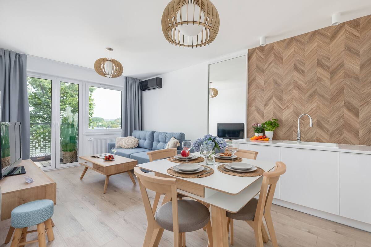 Appartamento Comfort | Area soggiorno | TV LED 50 pollici con canali satellitari, TV