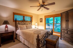 5 bedrooms, WiFi, bed sheets