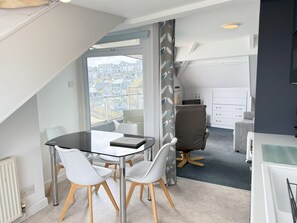 Dining - Crows Nest - panoramic views of St Ives Harbour (St Ives)