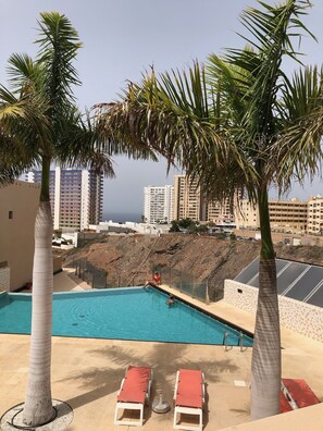 Ulkouima-allas, lämmitetty uima-allas