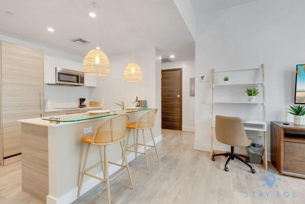 Fridge, microwave, oven, stovetop