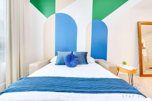 1 bedroom, desk, iron/ironing board, travel crib - Rooftop Pool + Gym|Hollywood Beach Broad–walk (Hollywood)