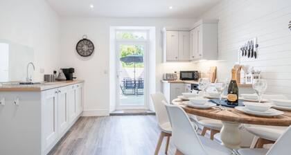 Canol Y Bryn - 3 Bedroom Holiday Home - Tenby