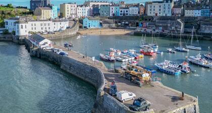 Canol Y Bryn - 3 Bedroom Holiday Home - Tenby