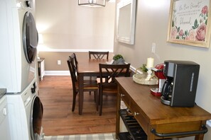 Condo, 2 Bedrooms | Dining