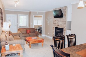 Condo, 2 Bedrooms | Living area