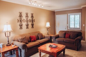 Condo, 2 Bedrooms | Living area