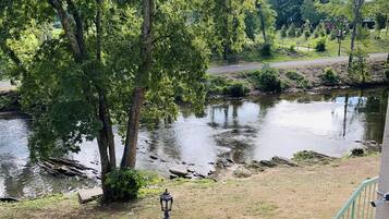 House, 2 Bedrooms | Property grounds