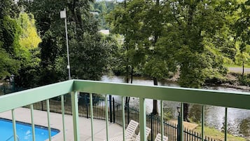 House, 2 Bedrooms | Property grounds