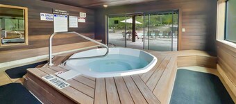 Park City Gem At Red Pine! Cozy Ski Condo With Heated Pools And Hot Tubs! B4 1 Bedroom Condo by RedAwning
