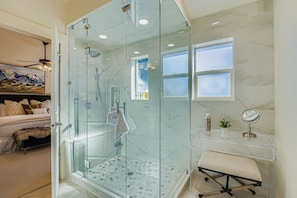 Maison, 5 chambres | Salle de bain | Serviettes fournies, shampoing