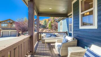 House, 5 Bedrooms | Property grounds